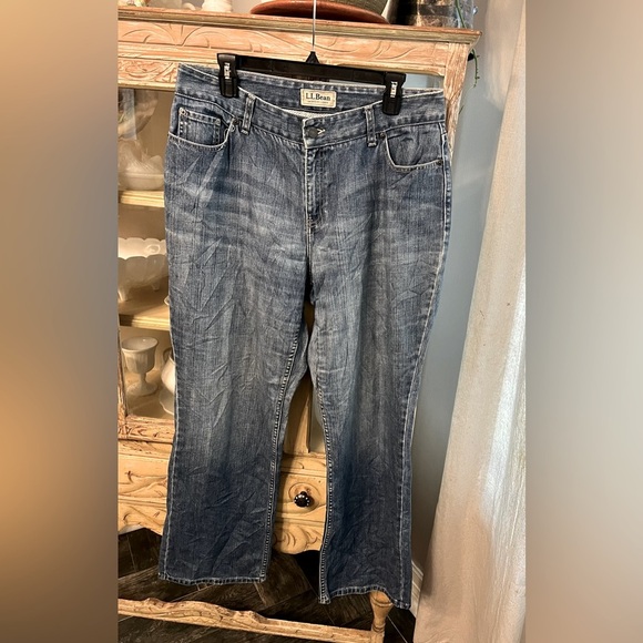LL Bean Womens 14 Favorite Fit Curvy Blue Jeans - Picture 1 of 4